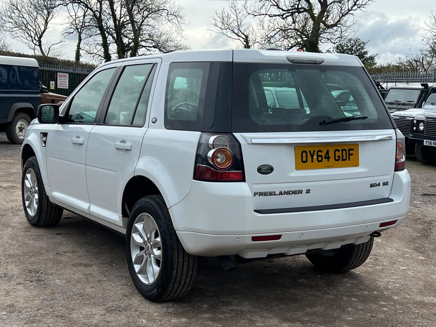 Used LAND ROVER FREELANDER 2 2014 White in Yeovil, Somerset Gerald