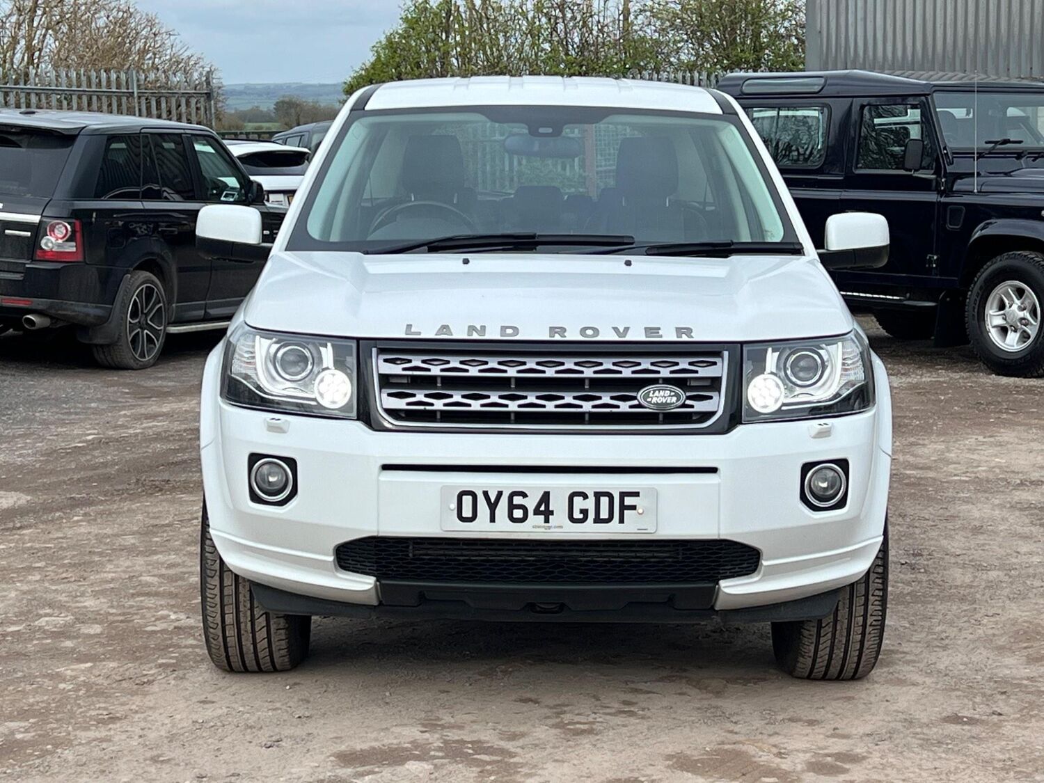 Used LAND ROVER FREELANDER 2 2014 White in Yeovil, Somerset Gerald