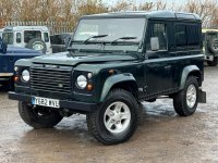 LAND ROVER DEFENDER 90