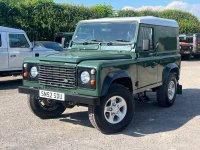 LAND ROVER DEFENDER 90