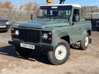 LAND ROVER DEFENDER 90