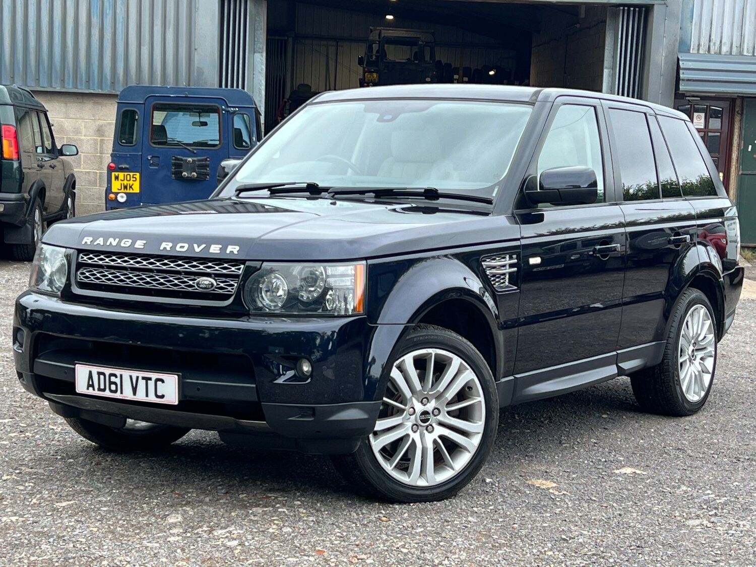 Used LAND ROVER RANGE ROVER SPORT 2011 Blue in Yeovil, Somerset