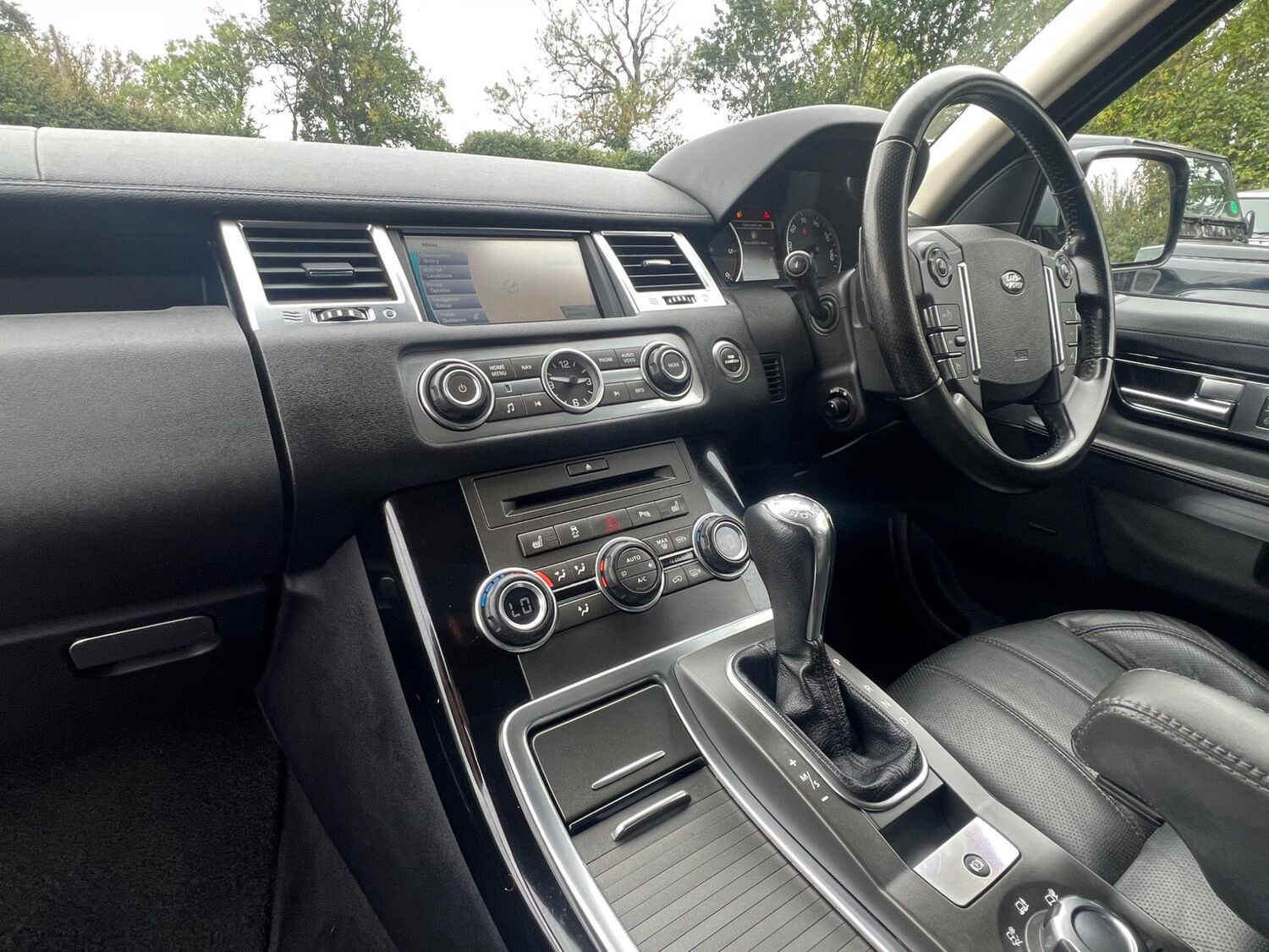 Used LAND ROVER RANGE ROVER SPORT 2011 Silver in Yeovil, Somerset